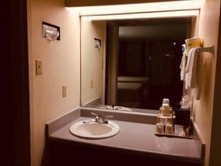 Cheshire Motor Inn - Photo 18