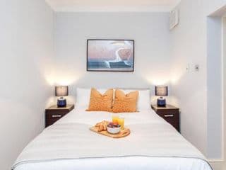 Luxurious Central Kensington Apartment - Photo 18