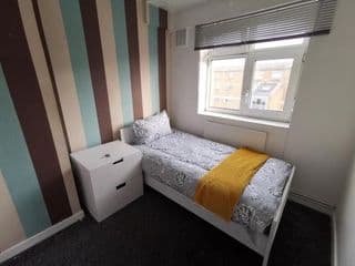 London budget Maisonette