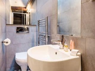 ARCORE Premium Rental Grafton Way - Photo 4