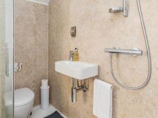 Beautiful pied-a-terre to explore London - Photo 6
