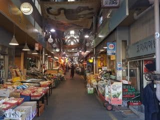 Closed - Photo 4