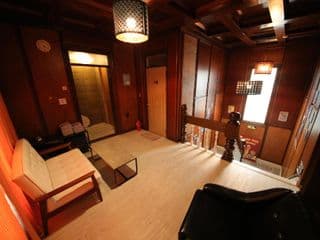 Stitches House - Photo 2