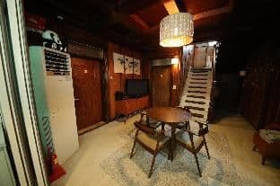 Stitches House - Photo 23