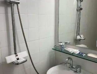 Hongdae stn 4min/ 3Q 3S bed /luggage keep - Photo 11