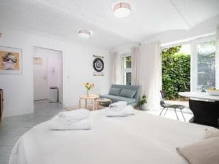 City Hideaway with Terrace - Photo 6