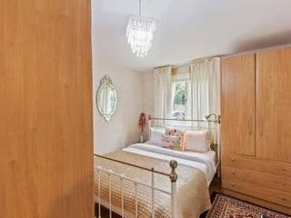 Beautiful and cosy 2 bedroom flat - Photo 16