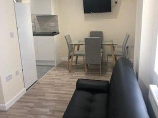 CENTRAL APARTMENT PADDINGTON - Photo 2