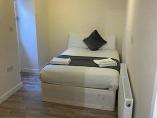 CENTRAL APARTMENT PADDINGTON - Photo 5