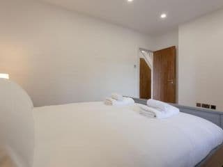 3 bedroom Luxury Apartment in Canary Wharf - Photo 14