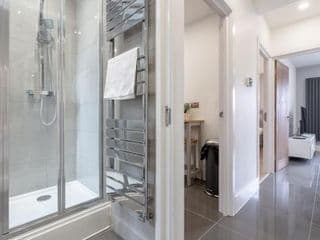 3 bedroom Luxury Apartment in Canary Wharf - Photo 22