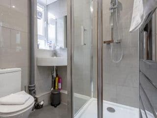 3 bedroom Luxury Apartment in Canary Wharf - Photo 23