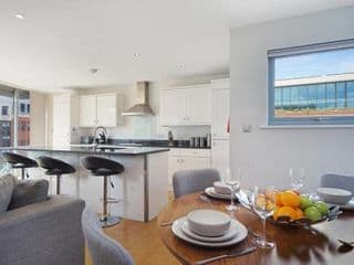 2 Bed Executive Penthouse near Liverpool Street FREE WIFI by City Stay London - Photo 18