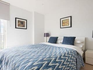2 Bedroom 2 Bathroom Apartment with large balcony - Photo 8