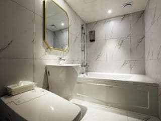 THE GRAY HOTEL - Photo 5