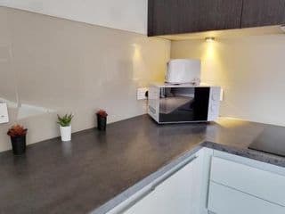 Luxury City Apartment with Self-Checkin in JQuater - Photo 13