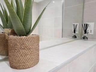 Luxury City Apartment with Self-Checkin in JQuater - Photo 17