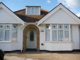 Heathrow-Windsor House for contractors & big groups - Photo 12