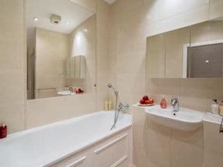 BIG & LUXURY 3 BEDR, 4 BEDS, 2,5 BATH, COVENT GARDEN, BEST Location - Photo 11