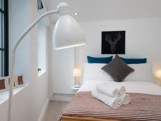 BIG & LUXURY 3 BEDR, 4 BEDS, 2,5 BATH, COVENT GARDEN, BEST Location - Photo 24