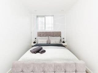 cozy stay in Birmingham by the Canal !! - Photo 17