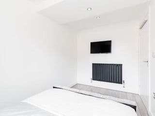 cozy stay in Birmingham by the Canal !! - Photo 18