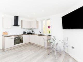 cozy stay in Birmingham by the Canal !! - Photo 20