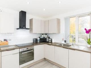 cozy stay in Birmingham by the Canal !! - Photo 22