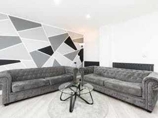 cozy stay in Birmingham by the Canal !! - Photo 23