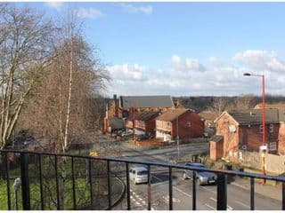 cozy stay in Birmingham by the Canal !! - Photo 8
