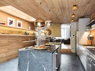 Contemporary Boutique Residence - Photo 16