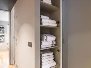 Contemporary Boutique Residence - Photo 5