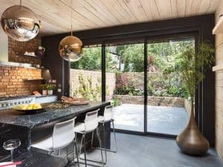 Contemporary Boutique Residence - Photo 10