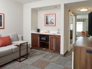Hampton Inn & Suites Atlanta-Midtown, Ga - Photo 10