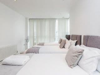 EXCEL LONDON MAJESTIC APARTMENT - Photo 12