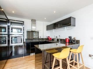 EXCEL LONDON MAJESTIC APARTMENT - Photo 18