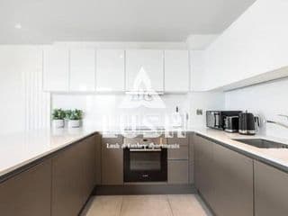 Modern, Stylish PENTHOUSE Apartment next to Wembley Stadium! - Photo 12