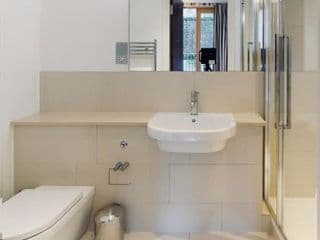 Tavistock Place Apartments - Photo 9