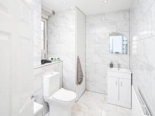 Skyline Serviced Apartments - Beckett - Photo 5