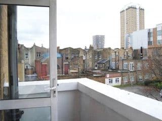 Modern 1 Bedroom in Shadwell with Balcony - Photo 13