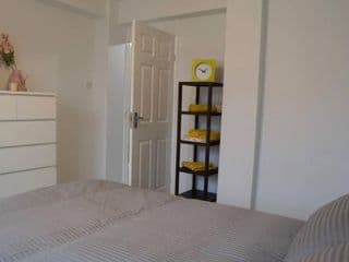 Modern 1 Bedroom in Shadwell with Balcony - Photo 18
