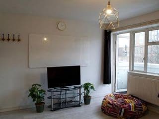 Modern 1 Bedroom in Shadwell with Balcony - Photo 7