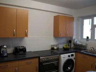 Modern 1 Bedroom in Shadwell with Balcony - Photo 9
