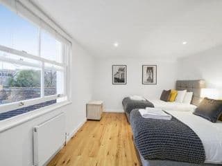ETON HOUSE - LUXURY ACCOMMODATION, FREE PARKING, CENTRAL LOCATION - Photo 11