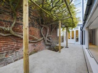 ETON HOUSE - LUXURY ACCOMMODATION, FREE PARKING, CENTRAL LOCATION - Photo 3