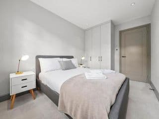 2 Bed Lux Apartment near Central London FREE WIFI - Photo 18