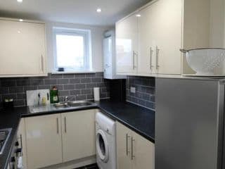 MODERN 2 BEDROOM APARTMENT IN THE HEART OF GREENWICH - Photo 20