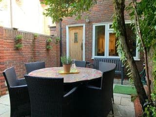 Notting Hill 3 bedroom townhouse with garden and roof terrace - Photo 15
