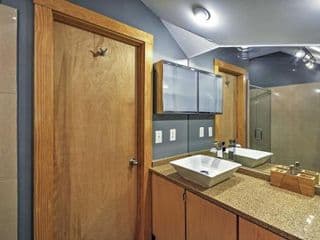 Modern Atlanta Loft Above Bakery in Cabbagetown! - Photo 15
