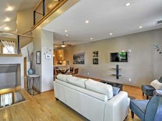 Modern Atlanta Loft Above Bakery in Cabbagetown! - Photo 3